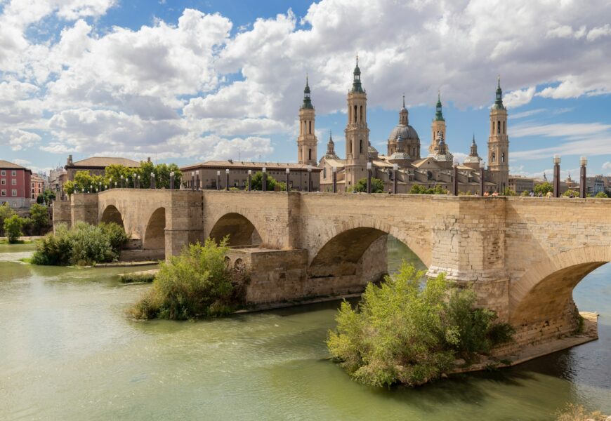 Basilica del Pilar: The Architectural Jewel of Zaragoza